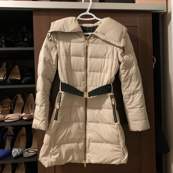 Zara mid thigh puffer. - Picture 1 of 4